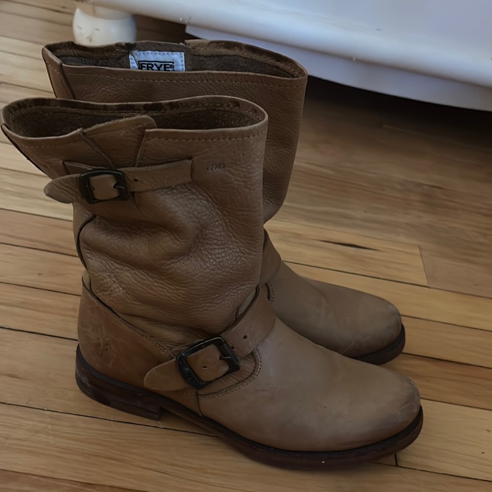 Frye Tan Veronica boot mid calf with Buckle Detail